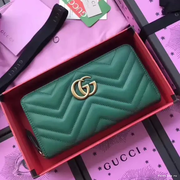 First bag ru Wallet Gucci 0617